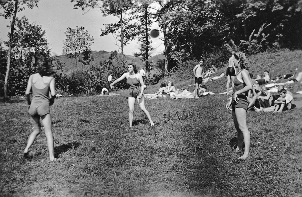 Ballsport am Badplatz