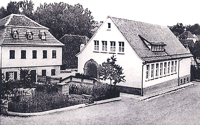 Haus Pöllnitz und Schule