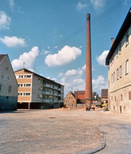 Vollandplatz mit Kamin