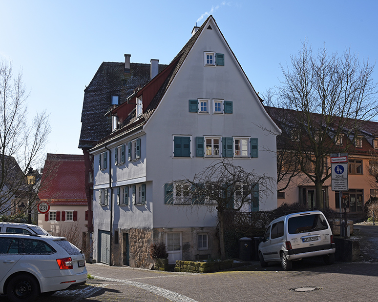 Kirchplatz 6