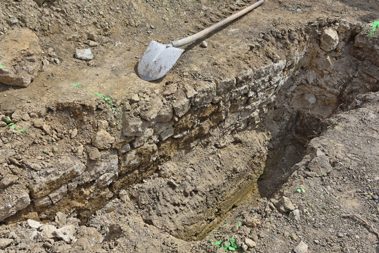 Fundament im Klostergarten