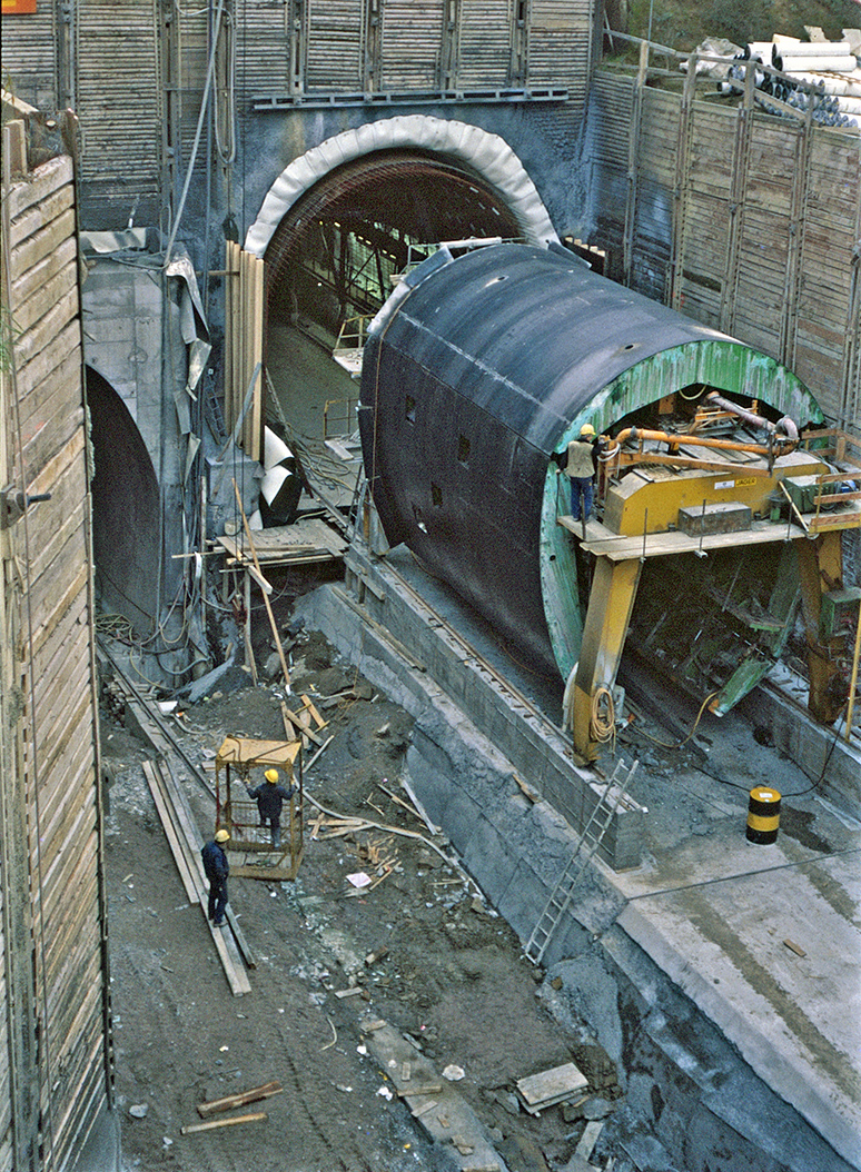 Tunnel Langes Feld